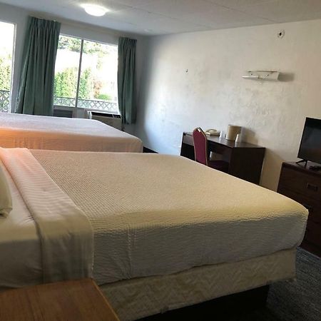 Portland Super Value Inn Экстерьер фото