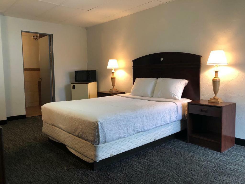 Portland Super Value Inn Экстерьер фото